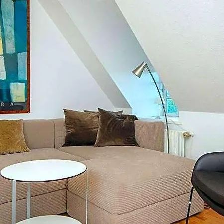 מלון Fanobad Lavish Near 3*